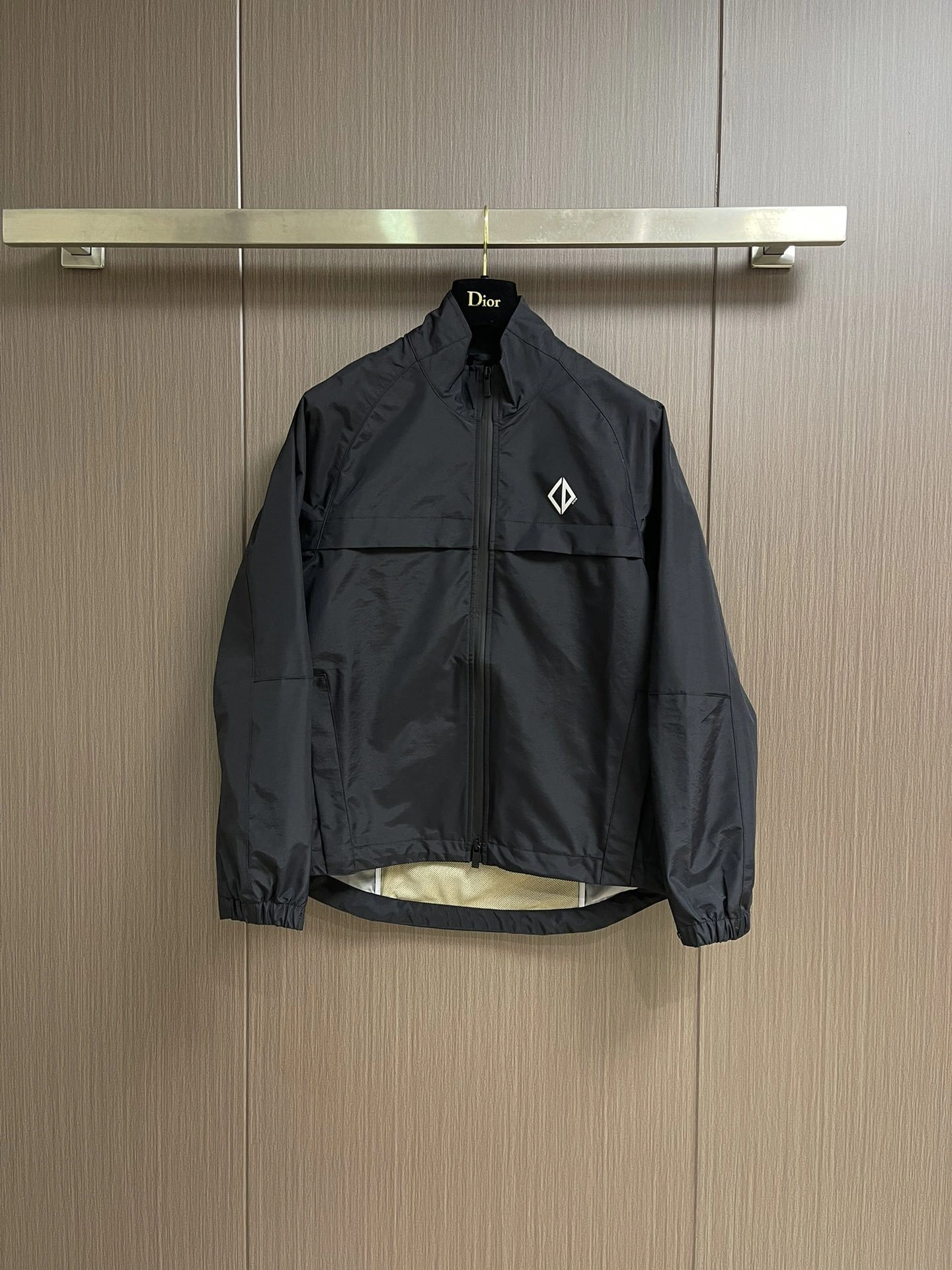 wg.luxury-- 4ior item: E-F443J1813H